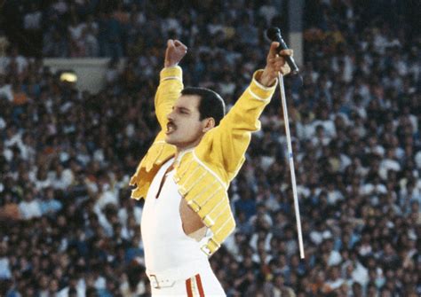 Freddie Mercury - Laulukilpailun Shokkisyntyinen Legenda!