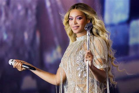  Beyoncé Renaissance Tourin konsertti: Yhdeksi yöksi kuningatar vie meidät tanssimaan futuristisen discotehtaan loihtimaan!