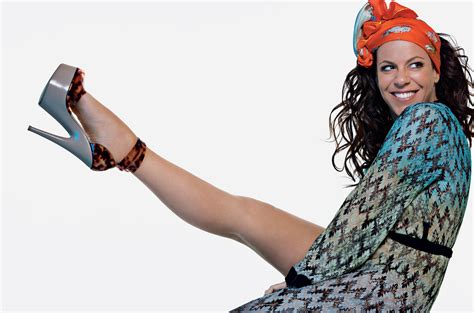  Brasilian Samba Fever! – An Evening of Electrifying Music and Unforgettable Dance Moves with Bebel Gilberto